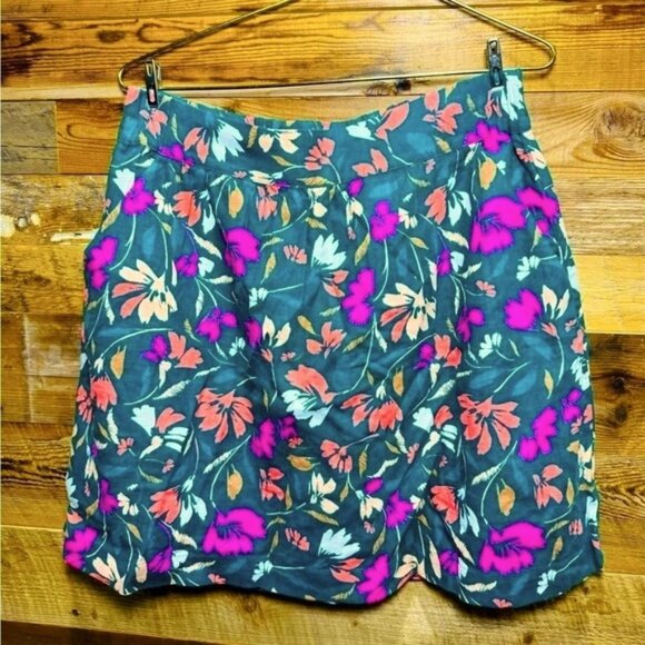 LOFT Dresses & Skirts - Loft linen blend floral Mini Skirt USM pockets comfort festival office boho